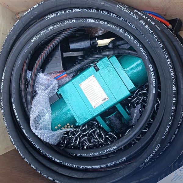 運(yùn)行式HQ3-5環(huán)鏈氣動(dòng)葫蘆 工廠用防爆葫蘆 耐酸堿 操作簡(jiǎn)單